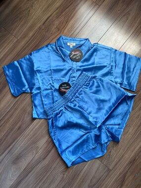 Silky Blue Women's - Two Piece Set Size Medium Nwt